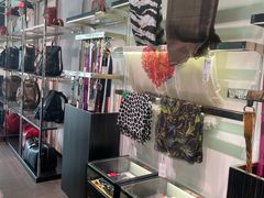 -Gucci(首创奥特莱斯店)