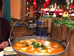 -老滇山寨•云南特色菜•地方菜•民族风情歌舞表演(金碧店)