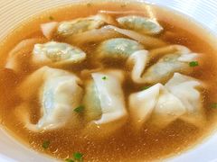 野荠菜鲜肉馄饨-南小馆(迪士尼小镇店)