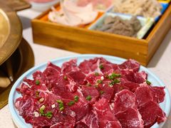 鲜嫩牛肉-矮冬瓜红茶火锅