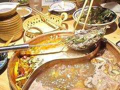 -洱火云南酸菜牛肉火锅(石景山当代商城店)