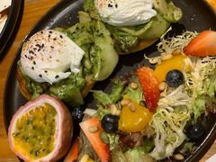 罗勒酱杂菌班尼迪蛋-BE BRIGHT KITCHEN(正佳广场店)