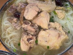 -燕子煨汤(山海关路店)