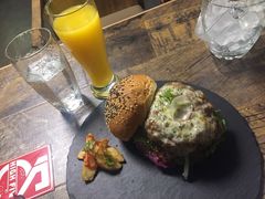 -HIGH FIVE哈福手工汉堡(桂林路店)