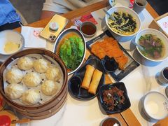 -馋三尺蟹粉小笼(人民广场店)