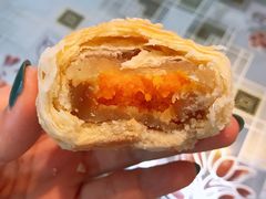 莲蓉蛋黄酥-闻酥园(大慈寺店)