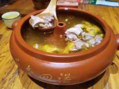 -老滇山寨•云南特色菜•地方菜•民族风情歌舞表演(金碧店)