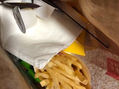 -麦当劳(展览路店)