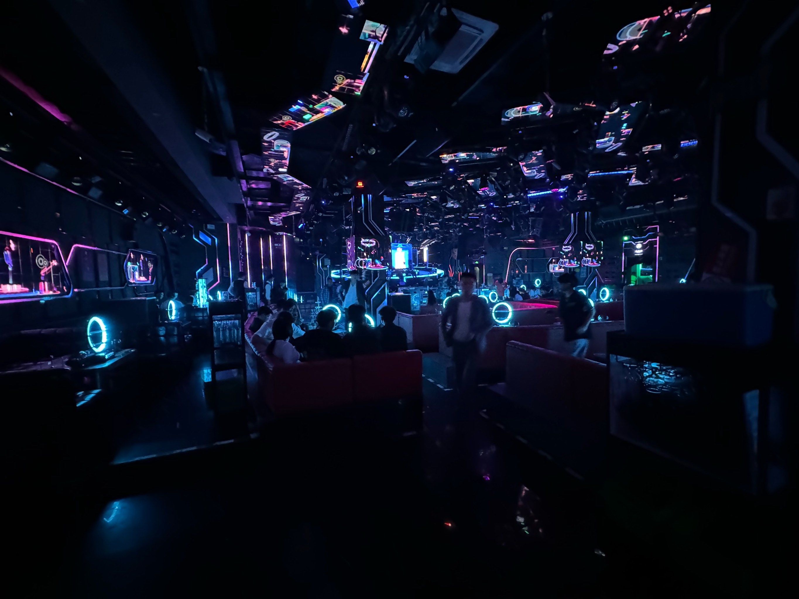 酒吧很不错好玩 服务好值得体验 价格不贵