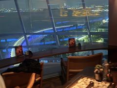 -SU lounge the lake view湖景酒廊