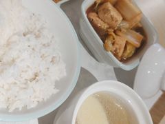 -老乡鸡(上海白玉兰广场店)