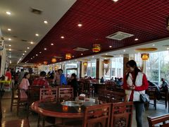 大堂-九尺赵老四鲜鹅肠火锅