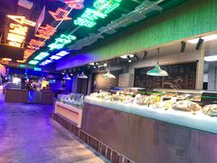 自助取餐区-日进一片海.生腌海鲜火锅.宵夜烧烤(三里屯总店)