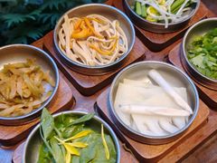 -银米·云南传统过桥米线(双廊黑金冠店)
