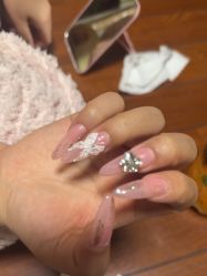 -秀色美甲美睫纹绣护肤