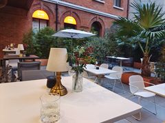 -潮一不贰·法式甜品·生日蛋糕·西式简餐(外滩店)