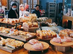 面包甜点陈列柜-西村叔叔的店·面包·甜品·蛋糕(清河万象汇店)