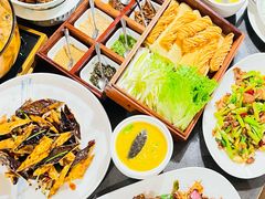 -五谷丰登农家院·地道胶东菜·海鲜烧烤(威海店)