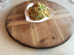 -三江鱼东北特色铁锅炖(骆驼店)
