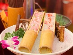 鱼籽虾滑配贡菜猪肉-谭鸭血老火锅·匠心(环球港旗舰店)