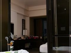 -三亚湾海居铂尔曼度假酒店