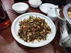 -湖南人家湘菜馆(镇江路店)