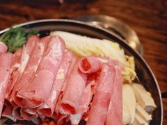 部队锅-MI WU FACTORY米屋美食工厂餐厅(绿地店)