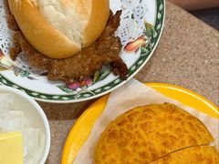 豬扒包-喜莲咖啡