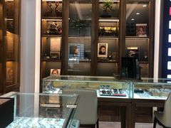 -回瑞眼镜·蔡司·依视路官方授权店(广益路万达店)