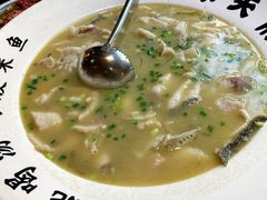 -严记小天府酸菜鱼(西四路店)