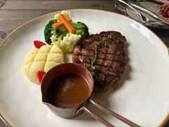 -SISTERS BAR RESTAURANT川意酒馆(嘉善老市H楼店)