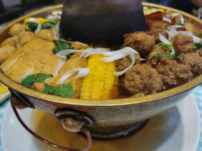 南京路小白楼这块开了好多年的山西菜馆了其实菜品还挺丰富的味道家常