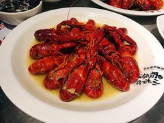 金牌蒜香龙虾-龙巢盱眙龙虾·牛蛙·烧烤宵夜(八卦岭店)