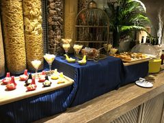 -湖景知味西餐厅•自助餐• 轻食(南京金茂威斯汀大酒店)
