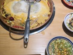 -洱火云南酸菜牛肉火锅(石景山当代商城店)