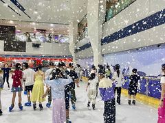-正佳冰河湾真冰滑冰场