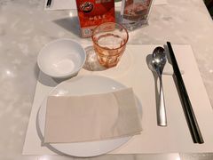 -港丽餐厅(高德置地店)