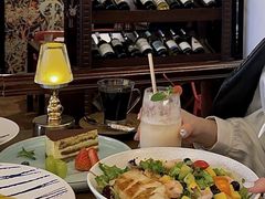 -Golden Lily河内巴黎法越料理餐厅(建国西路店)