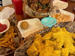 -BHC炸鸡(明洞总店)