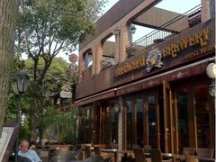 虹梅路老外街-Shanghai Brew House上海啤酒工坊(老外街店)