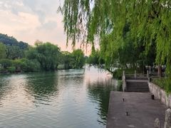 -绍兴鉴湖君澜大酒店