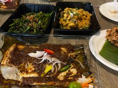 -东海岸人工湖美食村