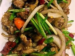 -虾弄弄海派小龙虾·牛羊蝎子火锅