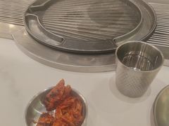 -山野的朋友露营炭火烤肉