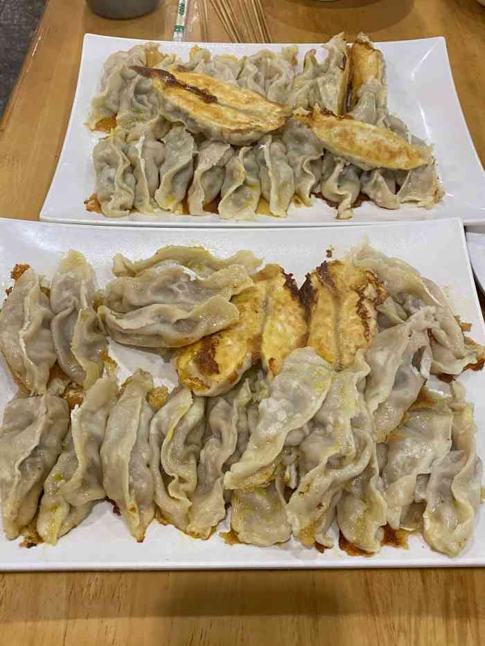 西工饭庄快餐厅(西工小街店)-"小街锅贴,超级出名人总是很多.