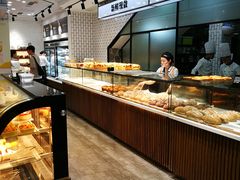 面包甜点陈列柜-幸福西饼面包茶饮(车公庙店)