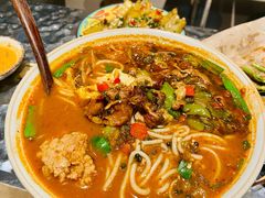 -粉八·云南米线·建水烧烤(常熟路店)