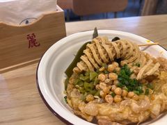 -丽丽三鲜螺蛳粉(田林路店)
