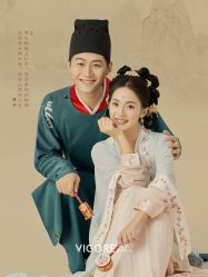 -雪中彩影婚纱摄影·微光艺术中心