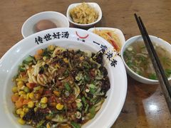 -牛一嘴·兰州牛肉面·大盘鸡(财富中心店)